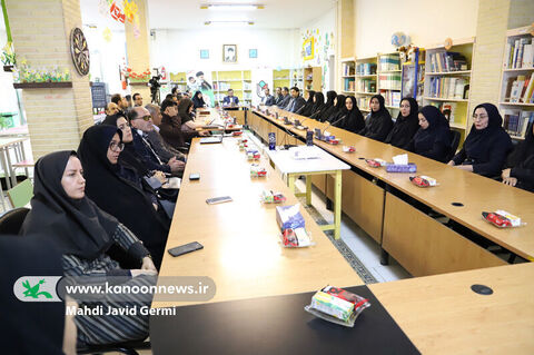 نشست مدیرعامل با کارکنان و مربین کانون استان اردبیل
