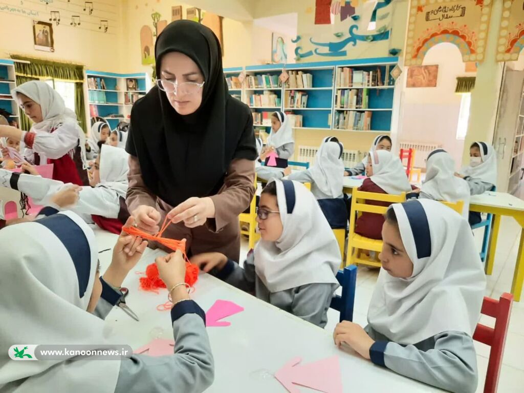 چمچه خاتون آیینی نیک برای طلب باران