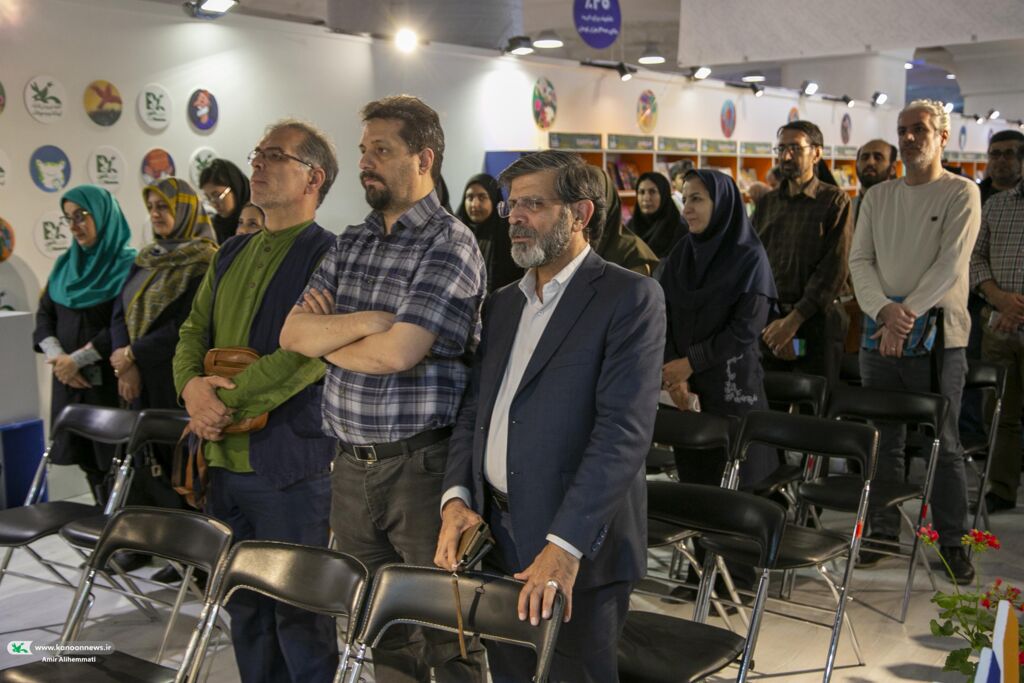 شعرهای قیصر امینپور مثل خودش بود، زیبا و صادق