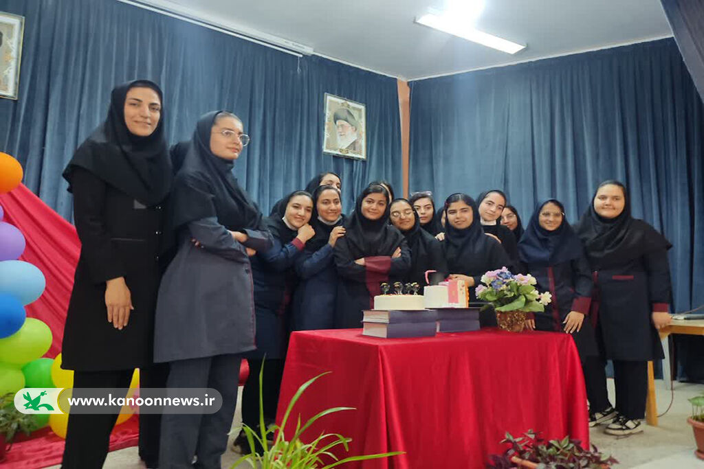 جشن الفبا و فارغالتحصیلی دانشآموزان در کانون میامی