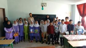 بازدید مدیرکل کانون آذربایجان‌غربی از فعالیت کتابخانه سیار روستایی تکاب