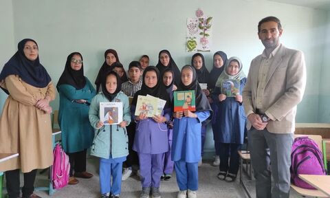 بازدید مدیرکل کانون آذربایجان غربی از مدرسه روستای قراقیه تکاب