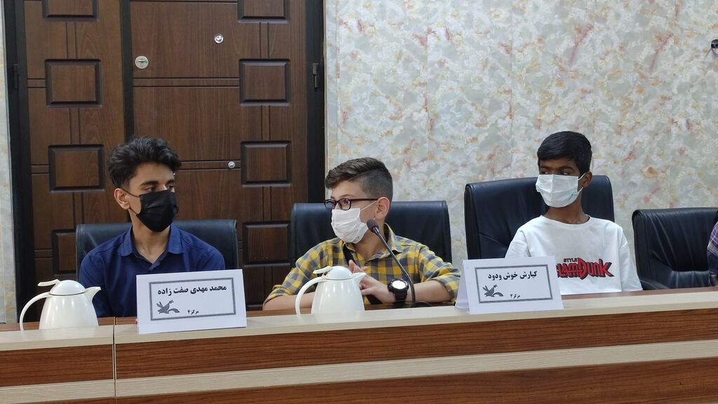 نشست صمیمانه مدیرکل کانون هرمزگان با اعضای نوجوان