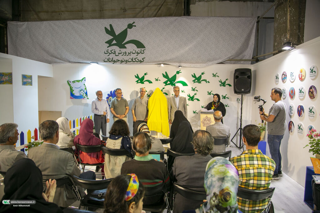 اولویت دادن به تالیف، سختگیری در ترجمه