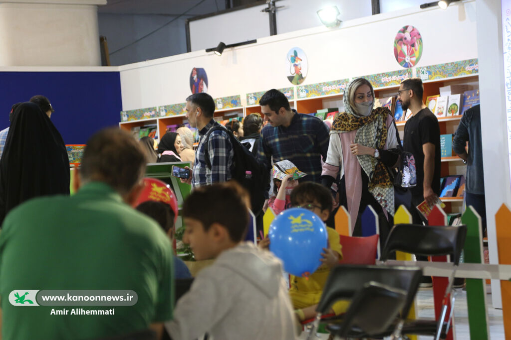 میان دنیای عروسکها و کتابها پل میزنیم/ بستههای سرگرمی کانون به مراکز کانون میرسد