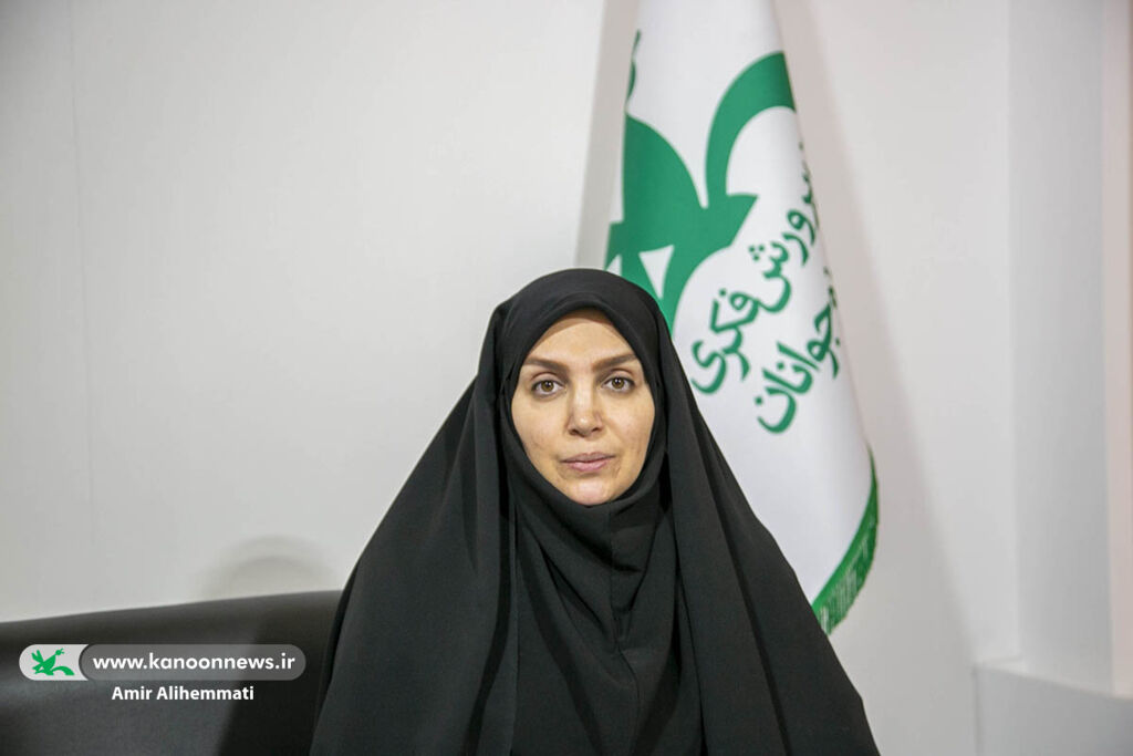 لیلا بابایی مدیرکل سرگرمیهای سازنده و بازیهای رایانهای کانون میان دنیای عروسکها و کتابها پل میزنیم/ بستههای سرگرمی کانون به مراکز کانون میرسد