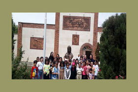 بوستان «پروین اعتصامی»  هشتگرد میزبان دختران و مادران