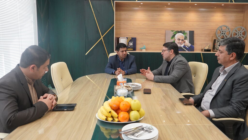 دیدار نماینده چناران خواستار گسترش  فعالیت های کانون در شهرستان های چناران و  طرقبه شاندیز شد