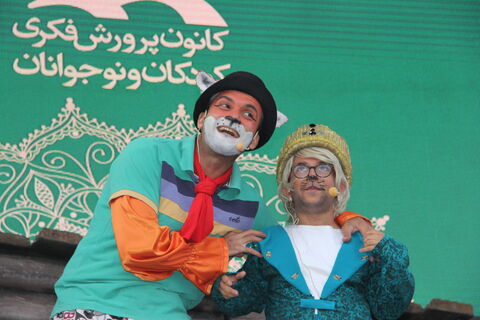 حضور تماشاخانه سیار کانون در آموزشگاه گلزار بازرگان