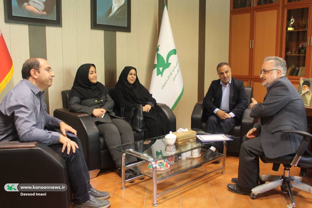 بازدید دانش آموزان مدارس استثنایی از مجتمع کانون تبریز