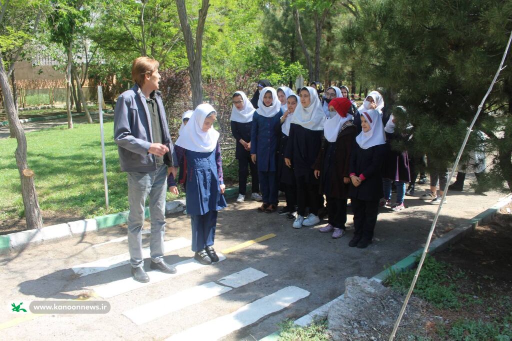 بازدید دانش آموزان مدارس استثنایی از مجتمع کانون تبریز