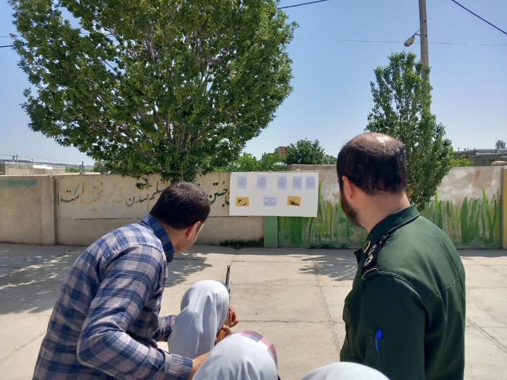 برگزاری ویژه برنامه های دهه کرامت واجرای جشن روز دختر