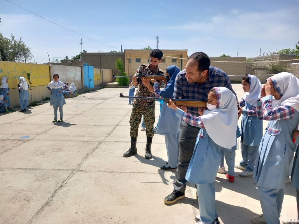 برگزاری ویژه برنامه های دهه کرامت واجرای جشن روز دختر