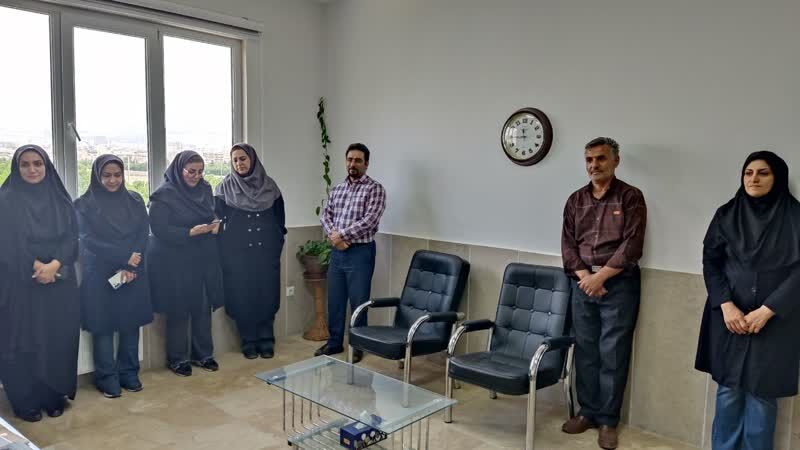 تجلیل سرپرست کانون البرز از کارشناس روابط عمومی استان