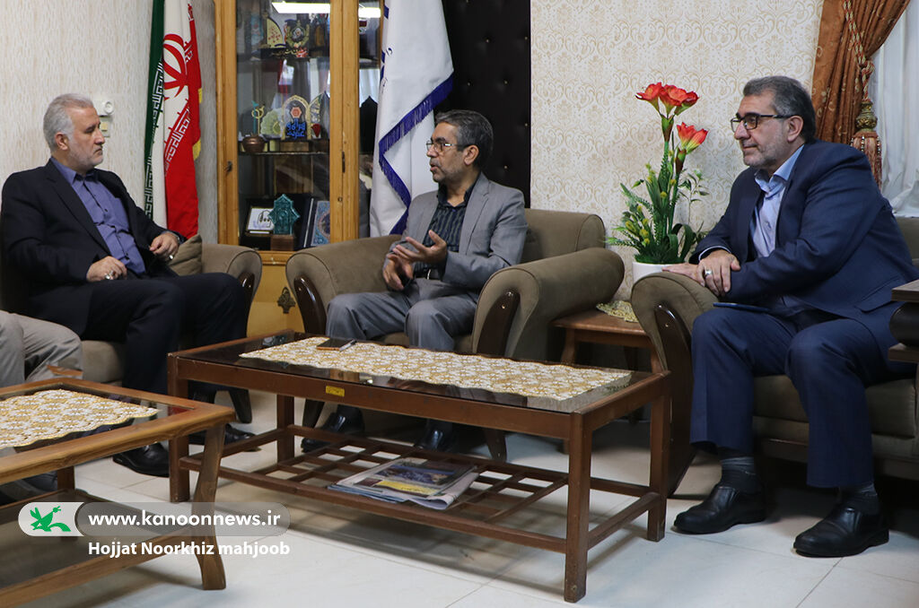 نشست مدیرکل کانون با سرپرست دانشگاه فرهنگیان استان گیلان