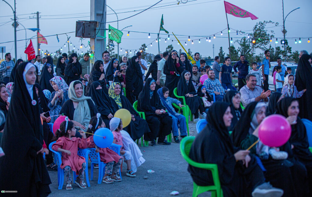 جشن بزرگ دهه کرامت در مسیر حرم حضرت معصومه(س) تا جمکران