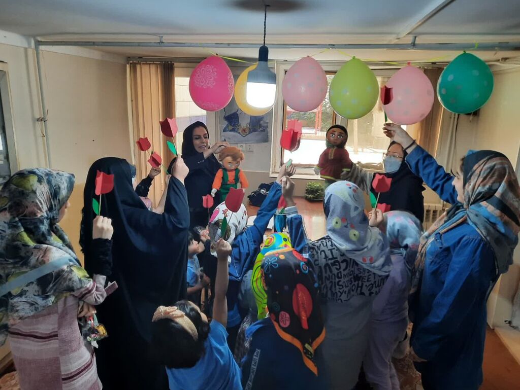 اجرای برنامه های فرهنگی و هنری به مناسب دهه کرامت در مراکز کانون پرورش فکری کودکان و نوجوانان استان همدان