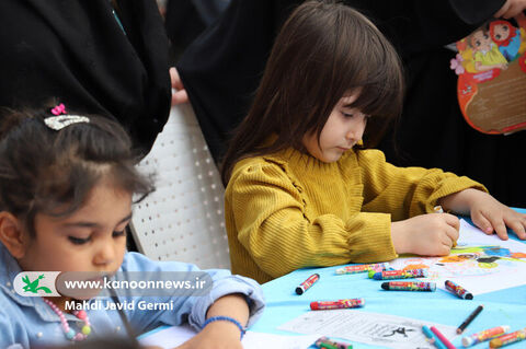 پیادهراه اسفریس/ برپاییموکب فرهنگی و هنری کانون استان اردبیل در دهه کرامت