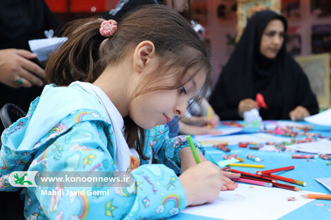 پیادهراه اسفریس/ برپاییموکب فرهنگی و هنری کانون استان اردبیل در دهه کرامت