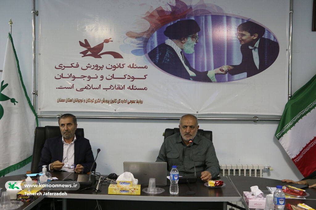 نشست دلگذشت سروها در کانون سمنان