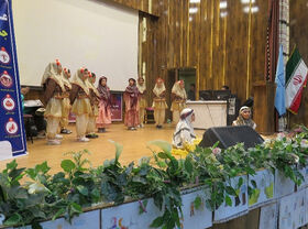هنرنمایی گروه سرود مرکز شماره‌ی ۴ کانون اردبیل در برنامه‌های استانی