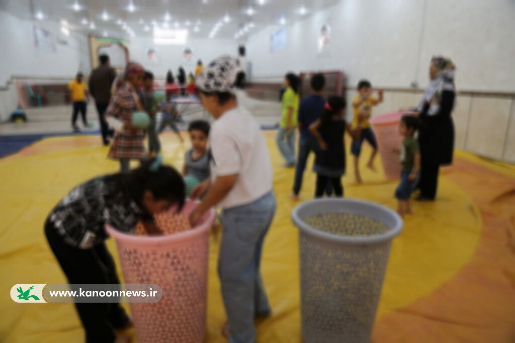 دست نوازش کانون استان بوشهر بر کودکان و نوجوانان خانواده های مددجو زندان مرکزی بوشهر