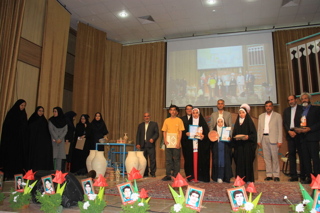 آیین پایانی دومین مهرواره قصهگویی «من کشورم را دوست دارم» تلاش کنیم نمادها و هویتمان را تقویت و به دنیا صادر کنیم