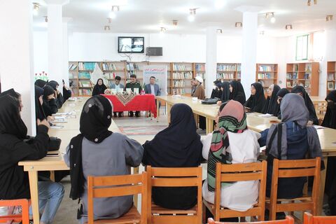 آیین رونمایی از کتاب " و آن روز تمام کودکیهایم بود" در آینه تصویر