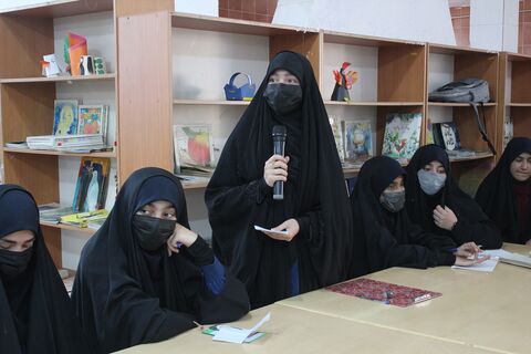 آیین رونمایی از کتاب " و آن روز تمام کودکیهایم بود" در آینه تصویر