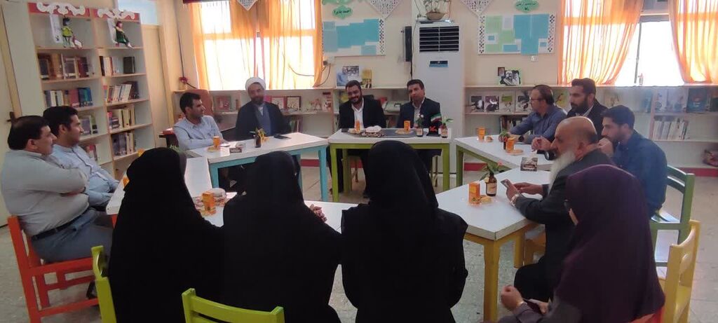 بازدید معاون توسعه و پشتیبانی استاندار هرمزگان از کانون پرورش فکری مرکز بستک
