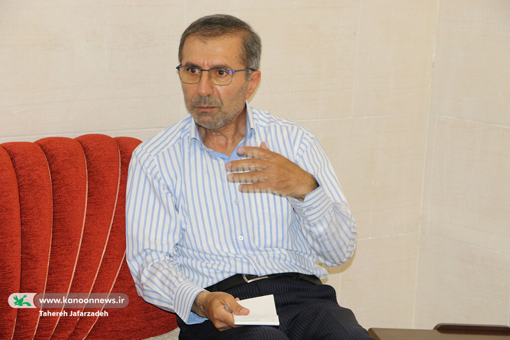 دیدار دبیر جبهه فرهنگی انقلاب با مدیرکل کانون سمنان/ کانون پرورش فکری؛ بستر مناسبی برای بازی و اجرای فعالیتهای حرکتی