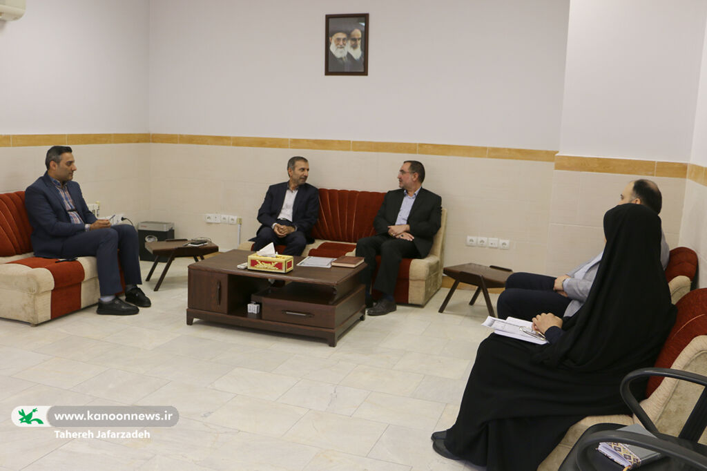 طرح ملی «یاریگران زندگی» در روستاهای تحت پوشش کتابخانههای سیار کانون سمنان اجرا میشود