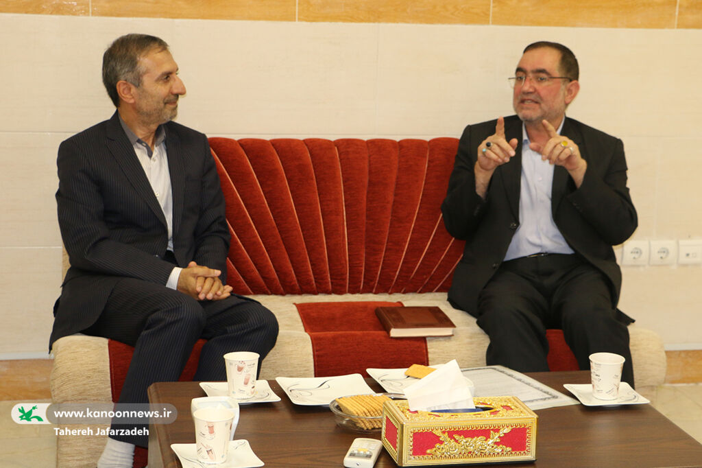 طرح ملی «یاریگران زندگی» در روستاهای تحت پوشش کتابخانههای سیار کانون سمنان اجرا میشود