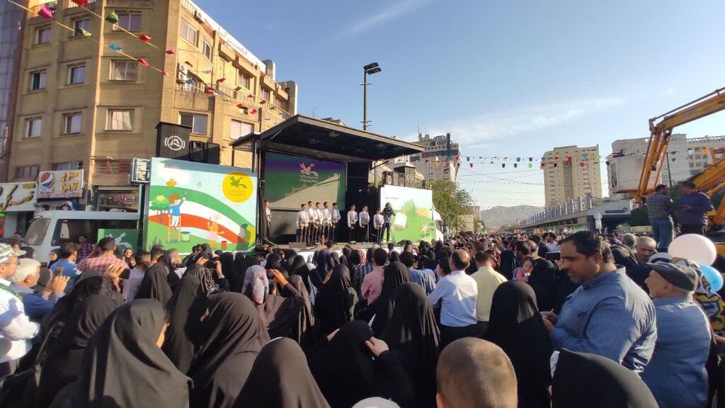 ویژهبرنامه «مسیر هشتم» به شبکه امید رسید