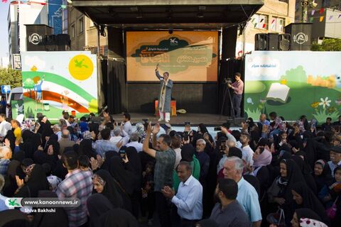 اجرای تماشاخانه سیار کانون در ویژهبرنامه «مسیر هشتم» در مشهدالرضا