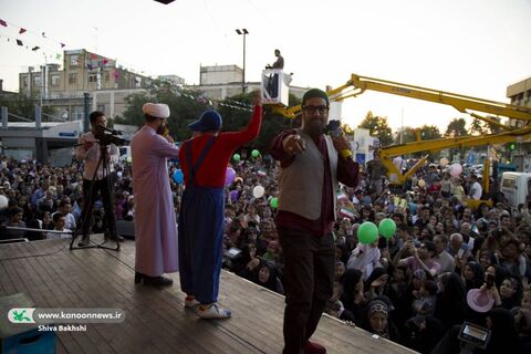 اجرای تماشاخانه سیار کانون در ویژه‌برنامه «مسیر هشتم» در مشهدالرضا