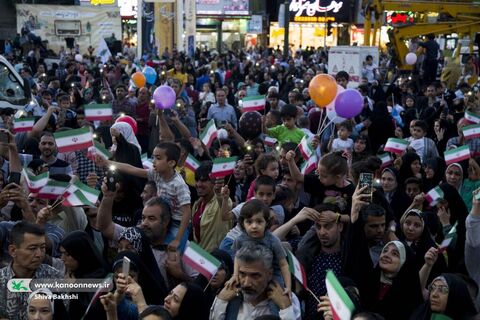 اجرای تماشاخانه سیار کانون در ویژهبرنامه «مسیر هشتم» در مشهدالرضا