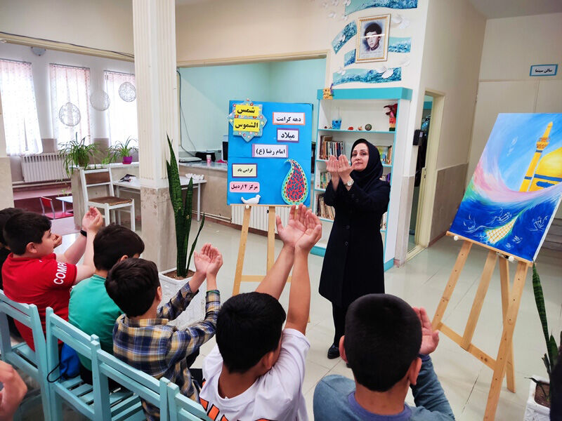 برپایی جشن «شمس الشموس» / شادمانه اعضای مرکز ۴  کانون اردبیل در میلاد امام رضا (ع)