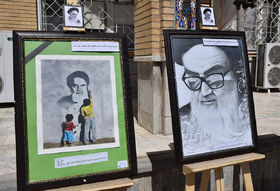 گزارش تصویری از برپایی نمایشگاه آثار اعضای کانون لرستان در روز رحلت امام خمینی(ره)