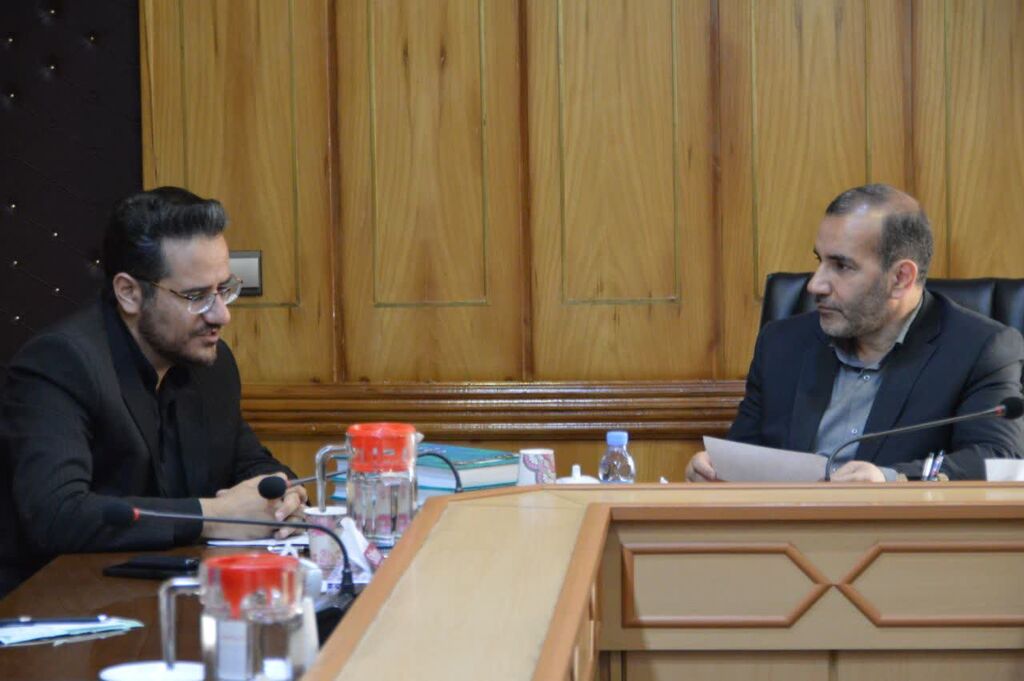 مدیرکل و کارشناسان کانون کرمانشاه با استاندار دیدار کردند
