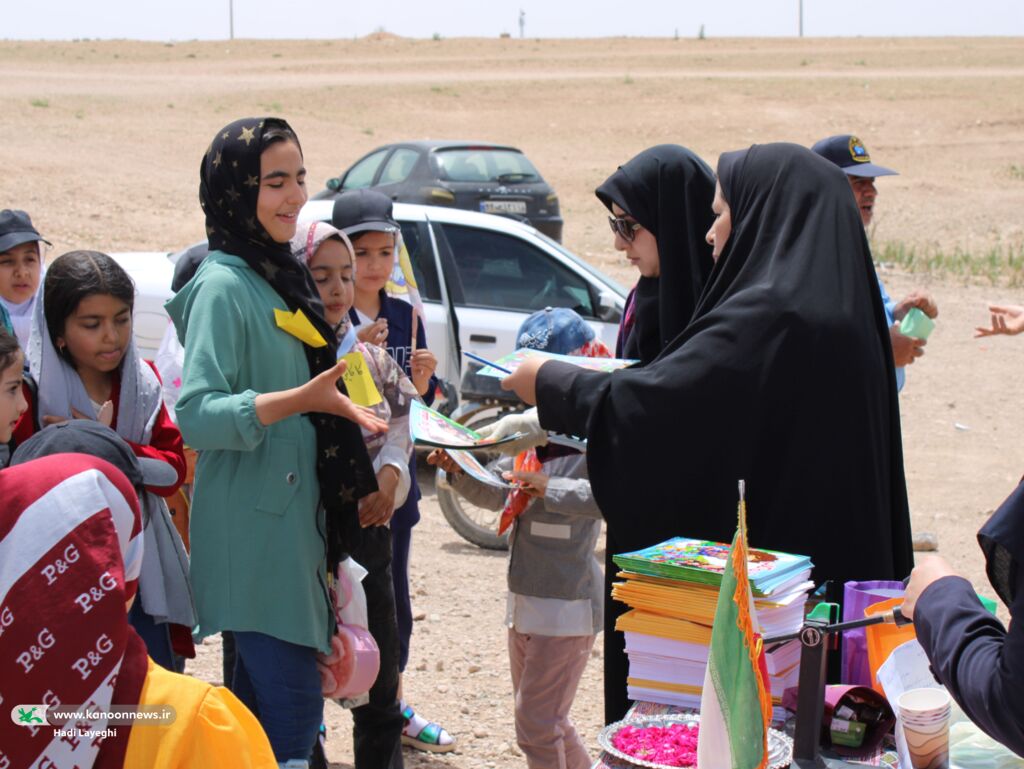 تالاب شیرین سو میزبان نقاشی با سنگ کودکان کانون شیرین سو