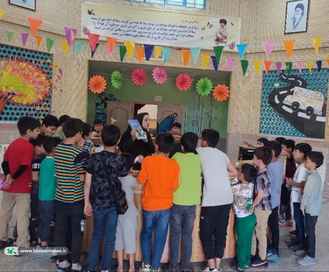 استقبال بی‌نظیرخانواده‌ها و کودکان ونوجوانان از کارگاه‌های تابستانی کانون پرورش فکری خراسان جنوبی به روایت تصویر