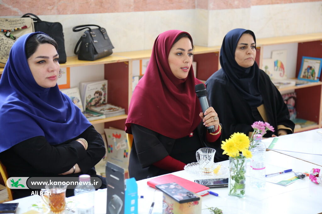 «عاشقانه های یونس در شکم ماهی» موضوع بحث و گفتگو مربیان کانون استان بوشهر شد