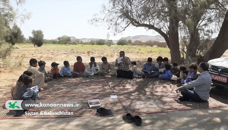 جشن آغاز فعالیتهای تابستان واحد سیار کانون همراه با کودکان حاشیه شهر و روستاهای زاهدان