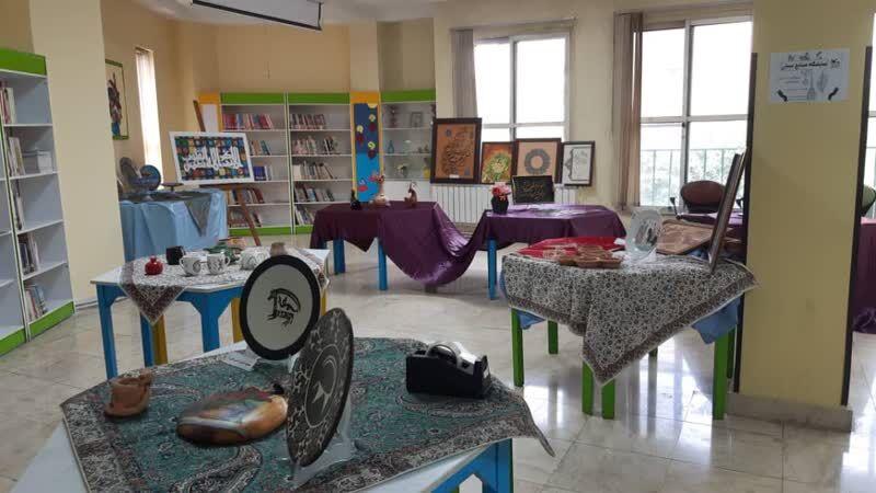 گشایش نمایشگاه صنایع دستی همکاران و اعضای کانون البرز