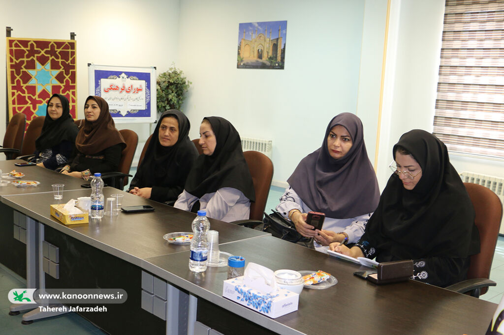 راهاندازی انجمن پژوهشگران نوجوان و حافظان زیستمحیطی در کانون سمنان