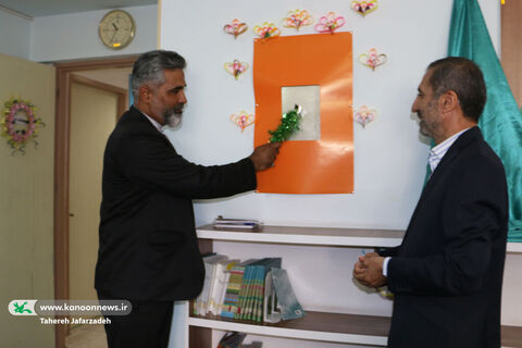 لوح ثبت ملی قصهگویی در کانون سمنان رونمایی شد/ آغاز بهکار جشنوارهی «قصههای پشت خاکریز» دومین کنگره بزرگداشت سههزار شهید استان