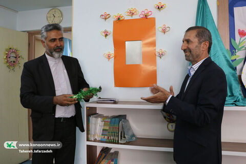 لوح ثبت ملی قصهگویی در کانون سمنان رونمایی شد/ آغاز بهکار جشنوارهی «قصههای پشت خاکریز» دومین کنگره بزرگداشت سههزار شهید استان