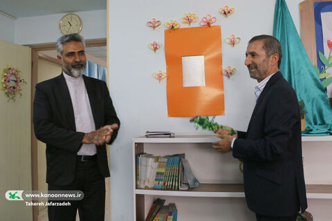 لوح ثبت ملی قصهگویی در کانون سمنان رونمایی شد/ آغاز بهکار جشنوارهی «قصههای پشت خاکریز» دومین کنگره بزرگداشت سههزار شهید استان