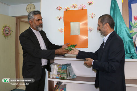 لوح ثبت ملی قصهگویی در کانون سمنان رونمایی شد/ آغاز بهکار جشنوارهی «قصههای پشت خاکریز» دومین کنگره بزرگداشت سههزار شهید استان